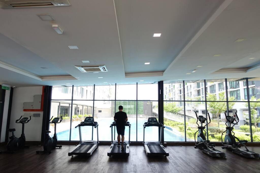 8Pax Cozy Home Stay Jazz Suites 1 Vivacity Kuching Sarawak 3Br מראה חיצוני תמונה